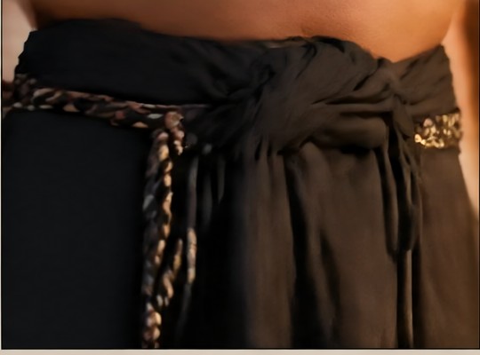 Makua Nui black skirt and cord detail.